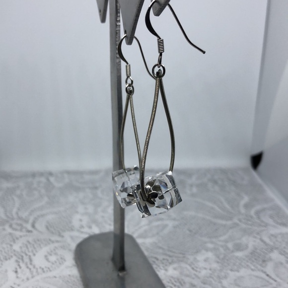 Artisan mesh wire cube crystal glass dangle drop dressy long earrings- unique. - Picture 3 of 5
